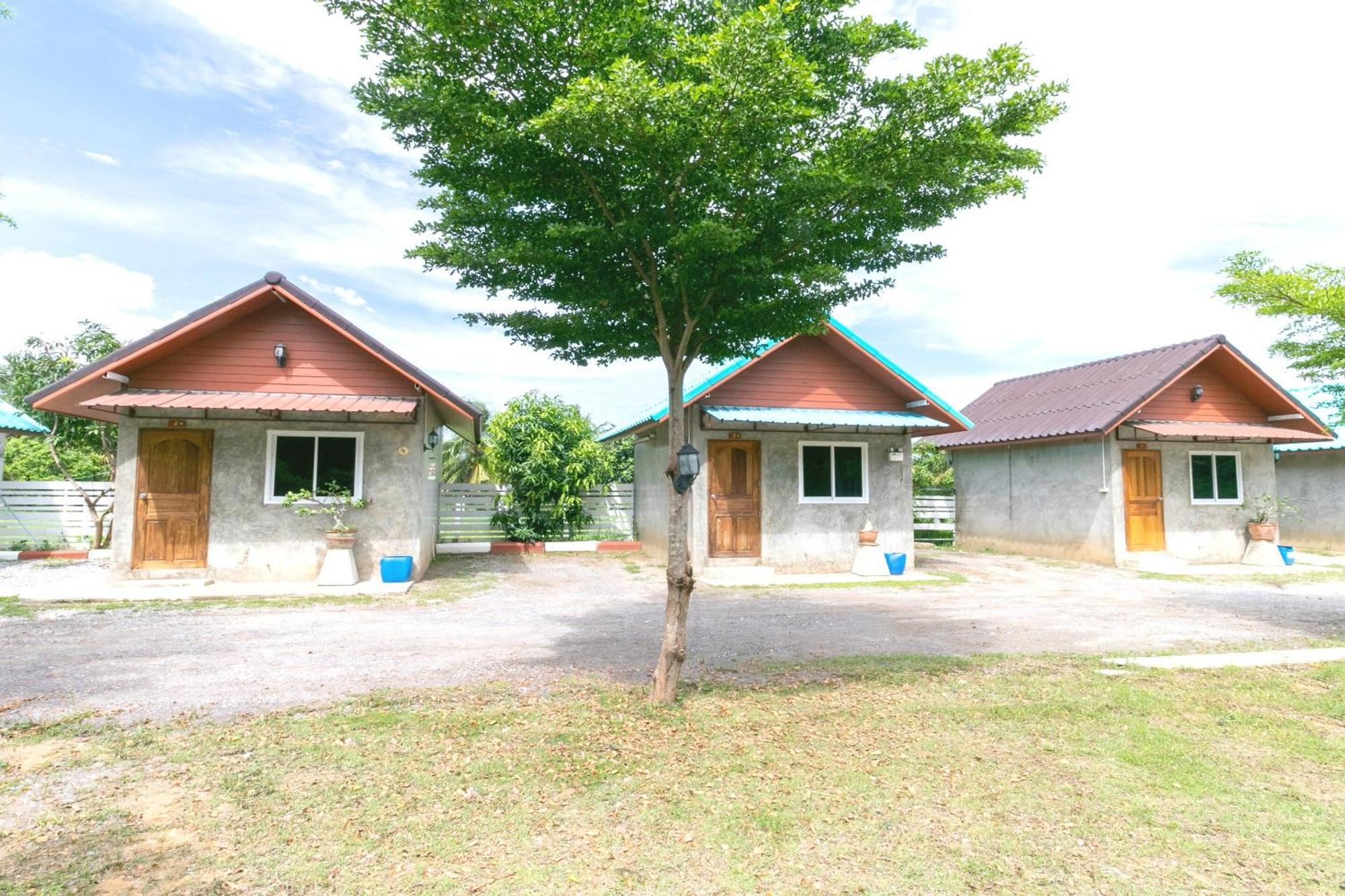 The Rome Resort Pran Buri Exterior foto